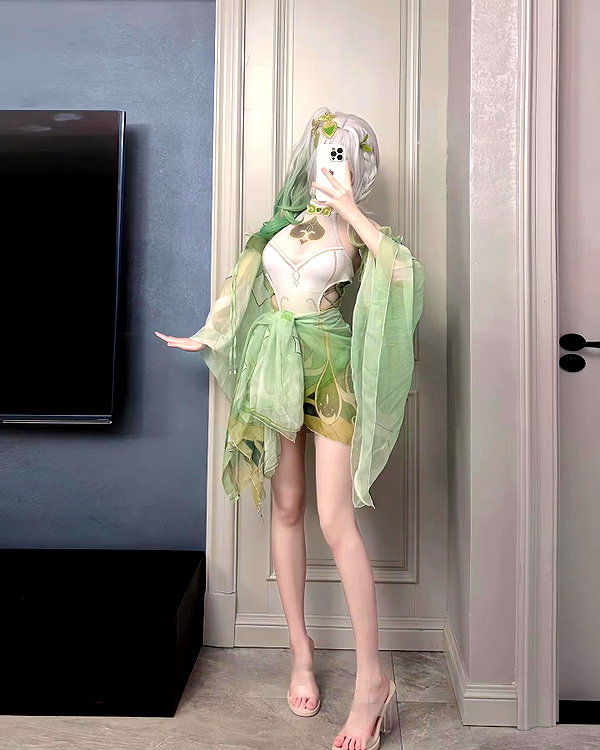 gallery_cosplayer instagram image archive image