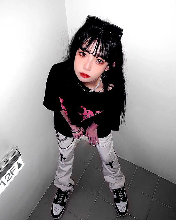 nixqq.425_ instagram image archive image