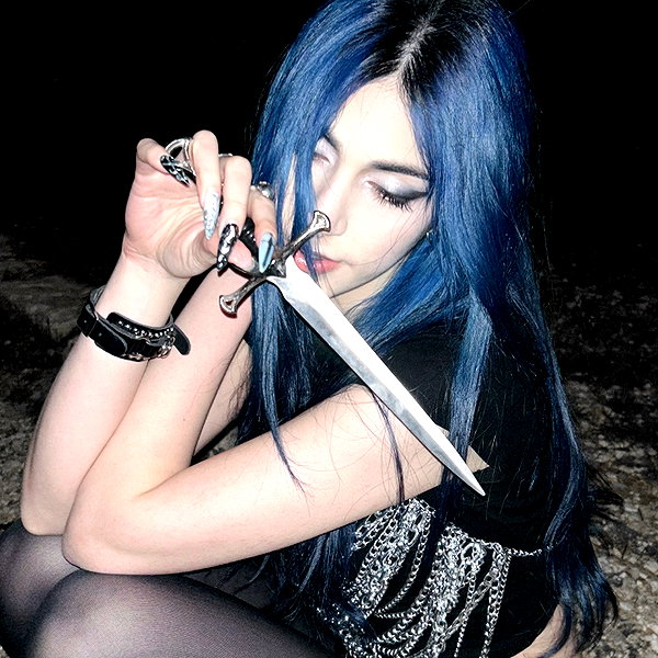 ayash.hila instagram image archive image