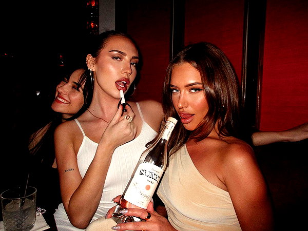 staskaranikolaou instagram image archive image
