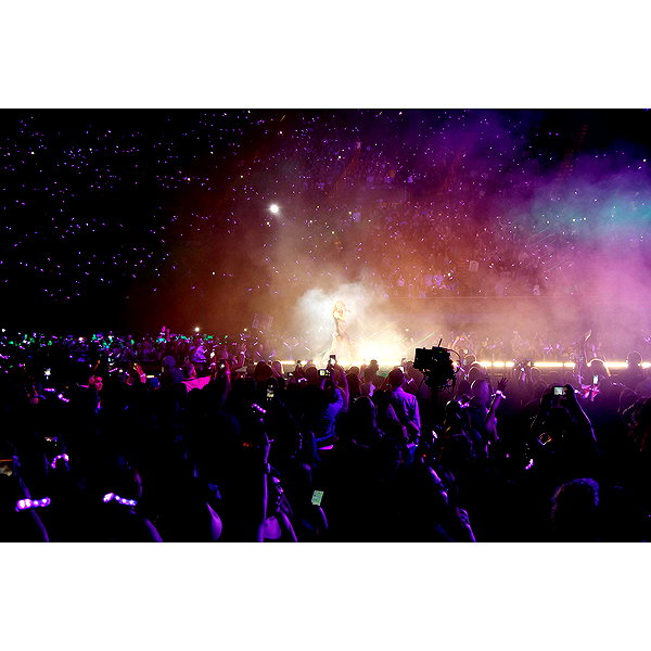 shakira instagram image archive image