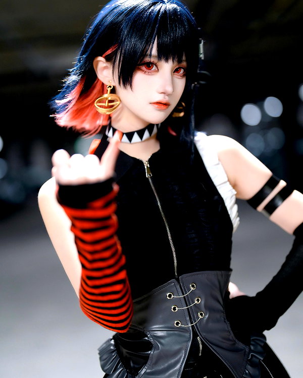 miee_cos instagram image archive image