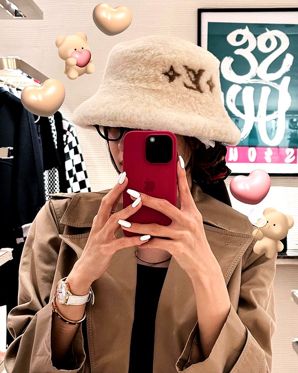 dear.zia instagram image archive image