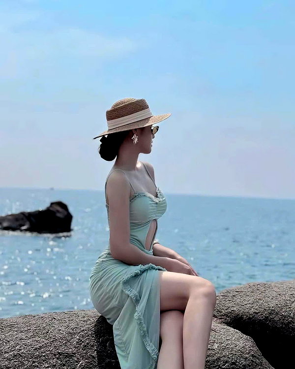 lyhythuedoxinh instagram image archive image