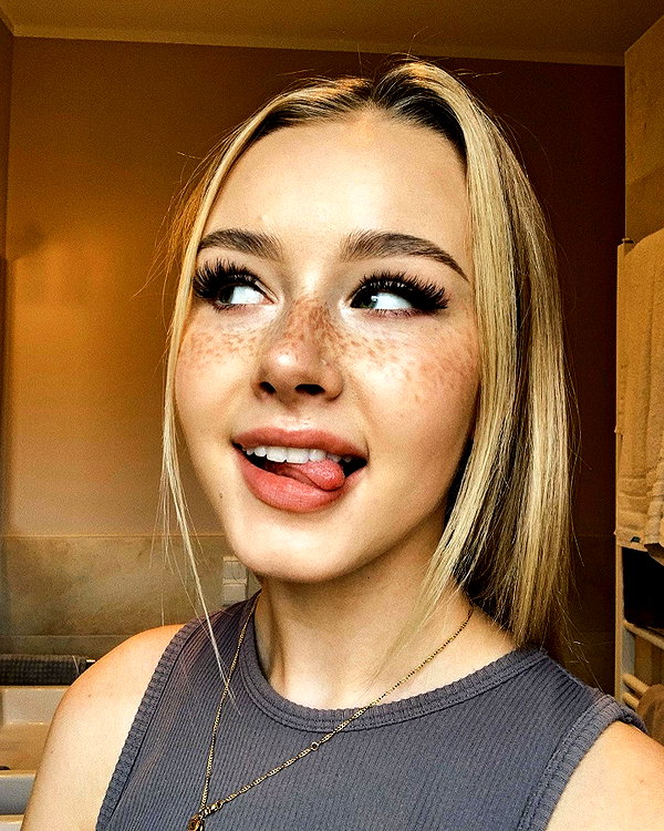 lilih instagram image archive image