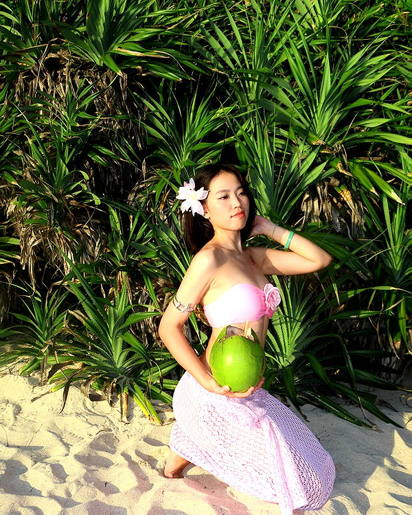 lyhythuedoxinh instagram image archive image