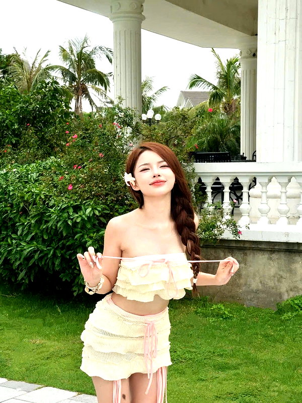 lyhythuedoxinh instagram image archive image