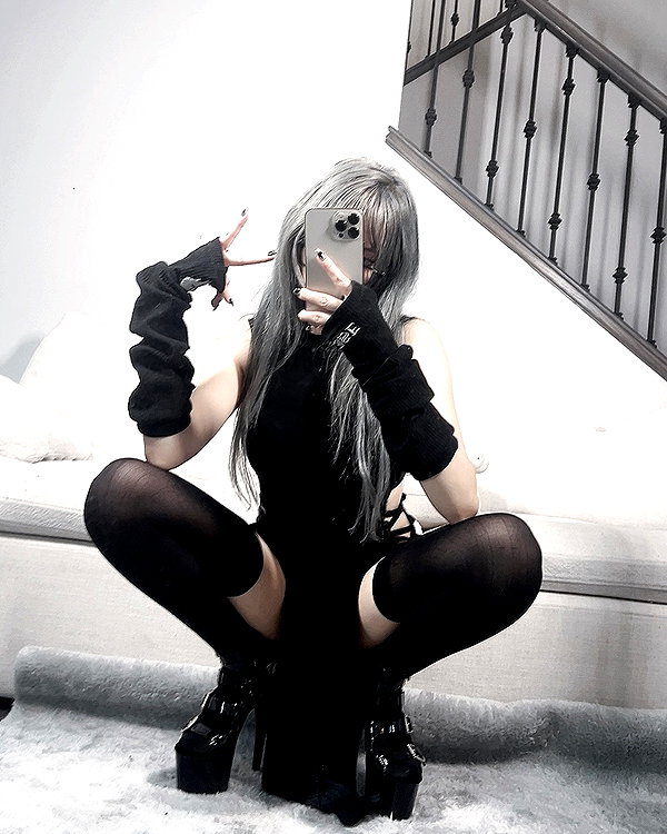 idlesann instagram image archive image