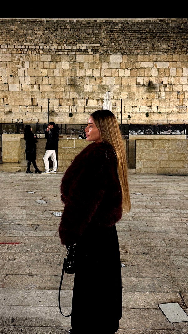 daniella_zeldis instagram image archive image