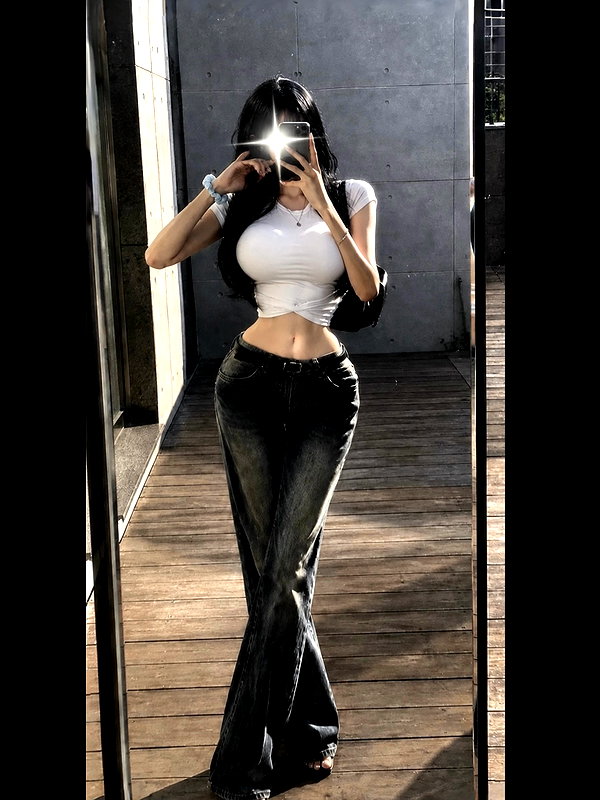 Archived image from @owol.xx on Instagram