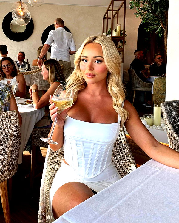 allieauton instagram image archive image