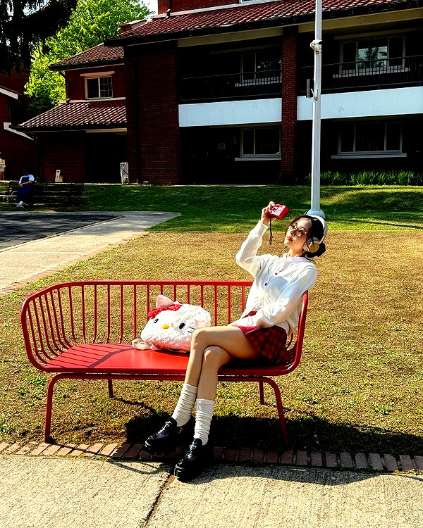 dear.zia instagram image archive image