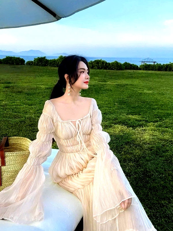 lyhythuedoxinh instagram image archive image