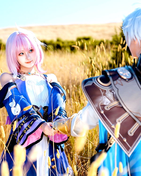 miee_cos instagram image archive image