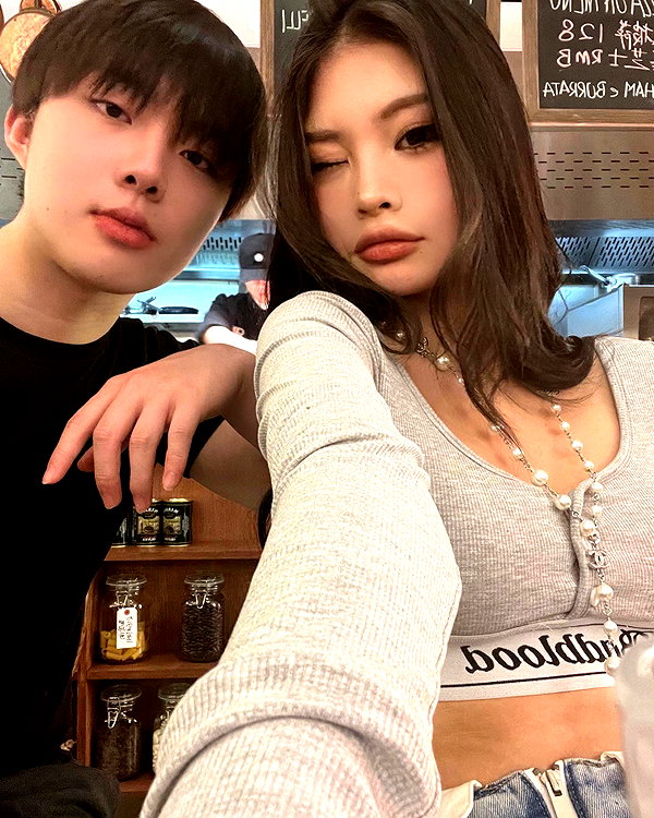 ll.lu1s instagram image archive image