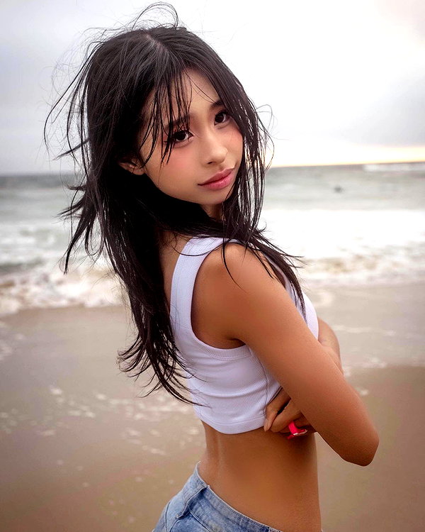 princessamelia_official instagram image archive image