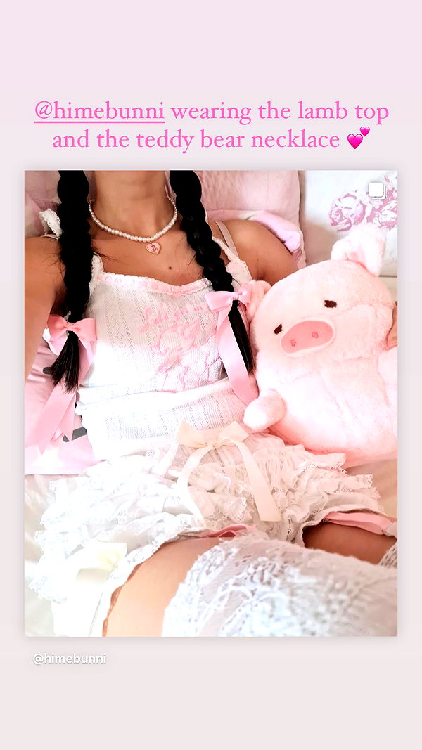 Archived image from @cyberangelz.shop on Instagram