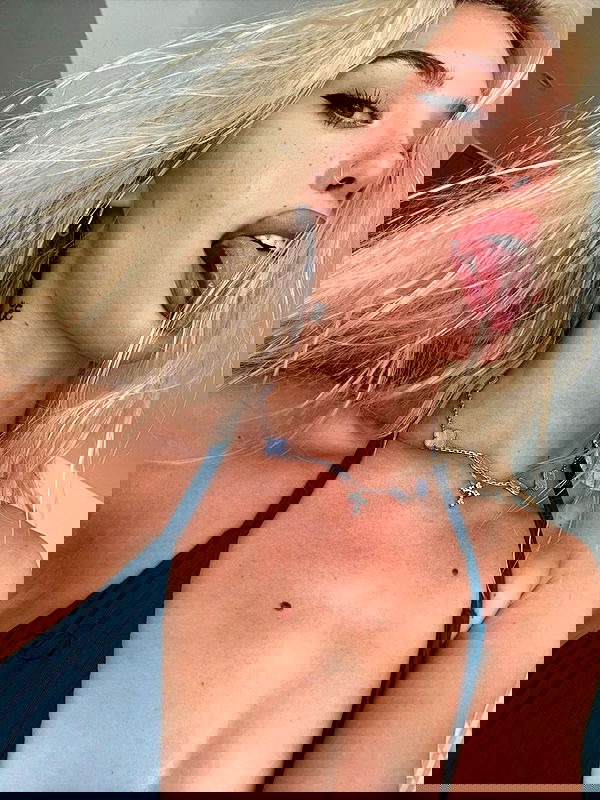 alexandramarianna alexandramarianna archive image