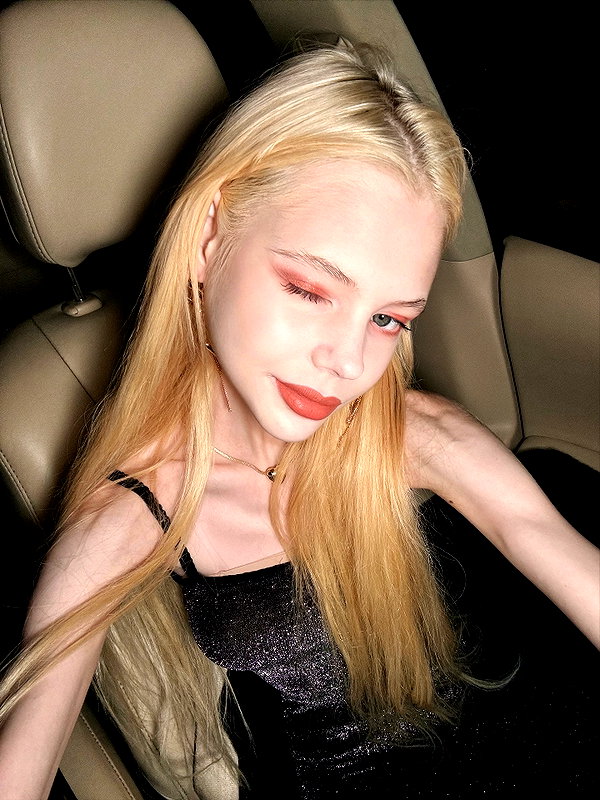 alisen.mari instagram image archive image