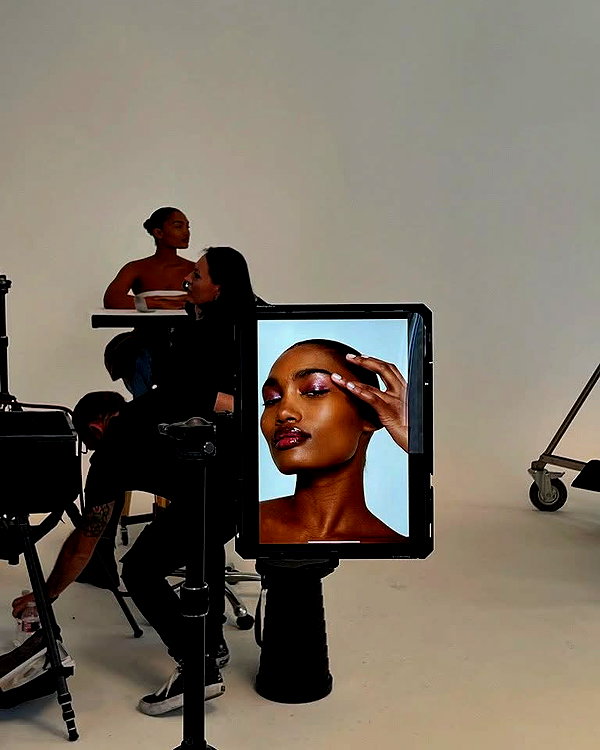 arianagrande instagram image archive image