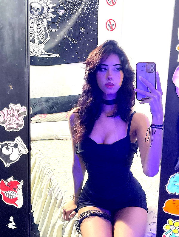 shevaal_x instagram image archive image