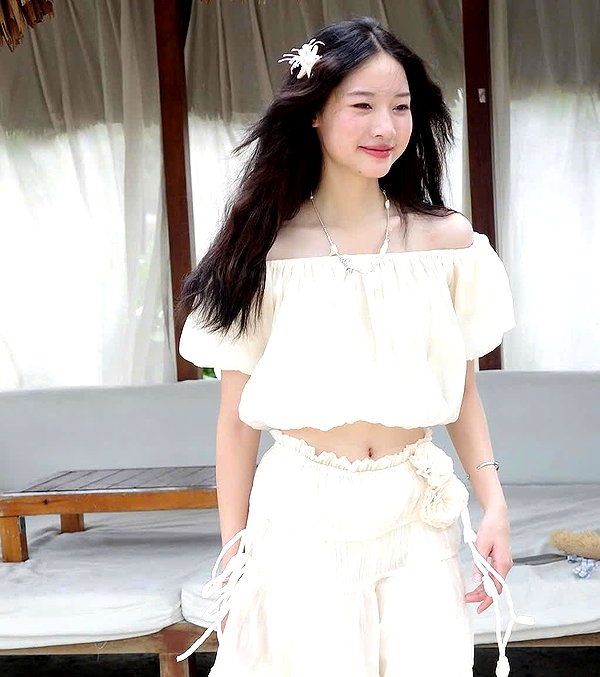 lyhythuedoxinh instagram image archive image