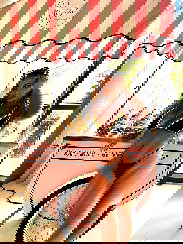 itshayleydavies itshayleydavies archive image