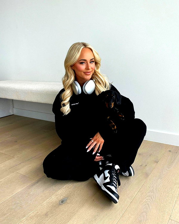 allieauton instagram image archive image