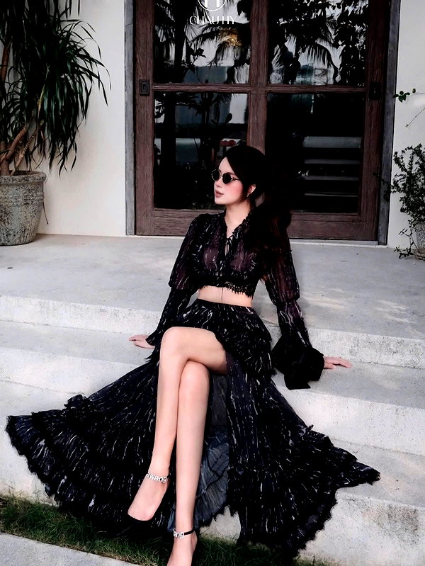 lyhythuedoxinh instagram image archive image
