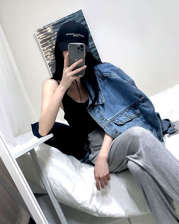 daxbin instagram image archive image
