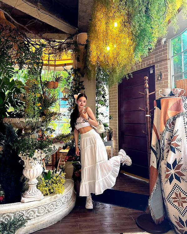 dear.zia instagram image archive image