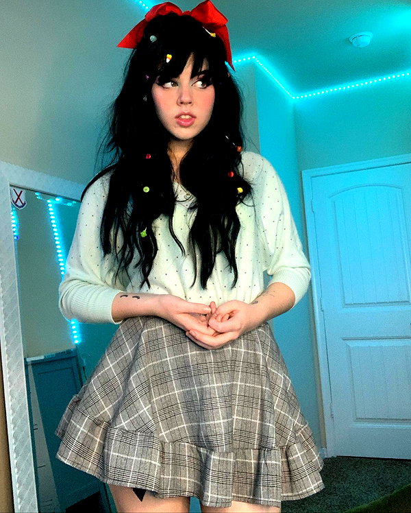 yeahimcaroline instagram image archive image