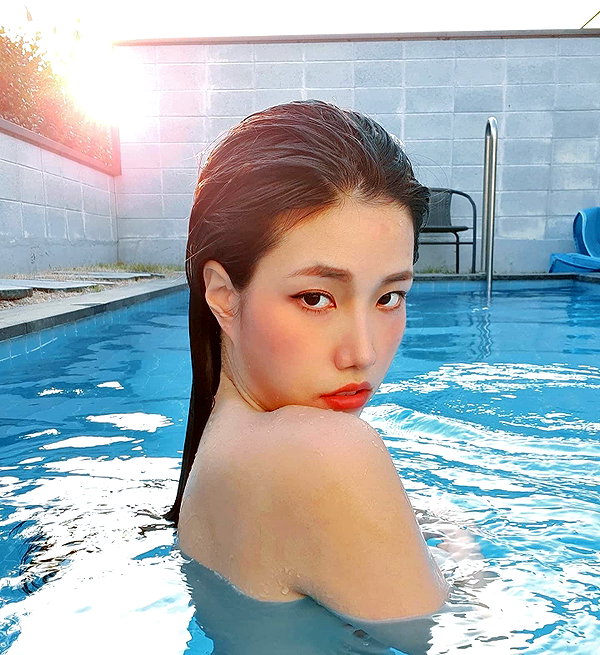 bora__look instagram image archive image