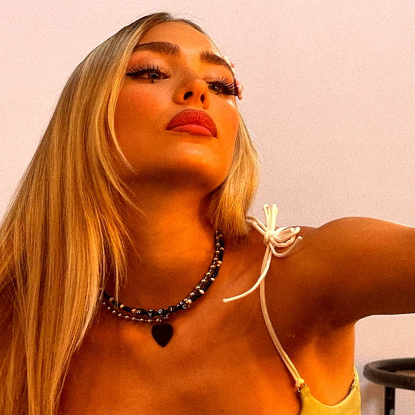 maya.keyy instagram image archive image