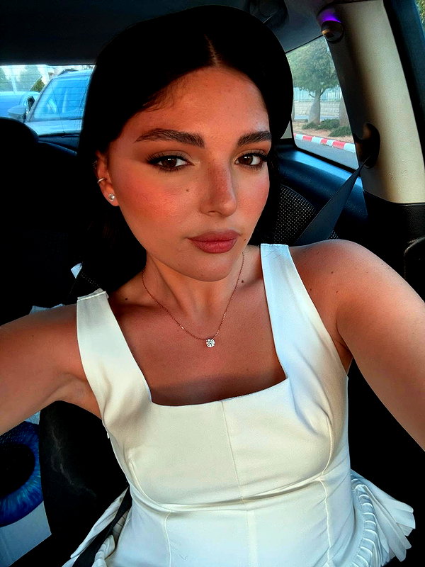 lian.gur instagram image archive image