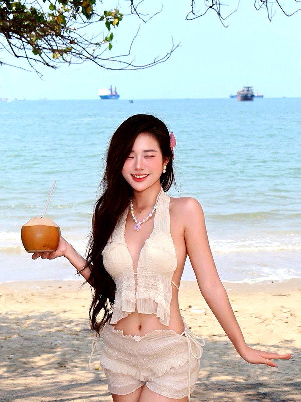 lyhythuedoxinh instagram image archive image