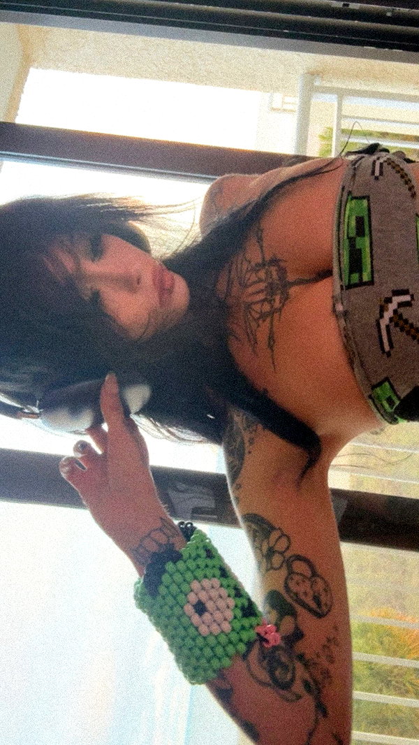 zommmbri instagram image archive image