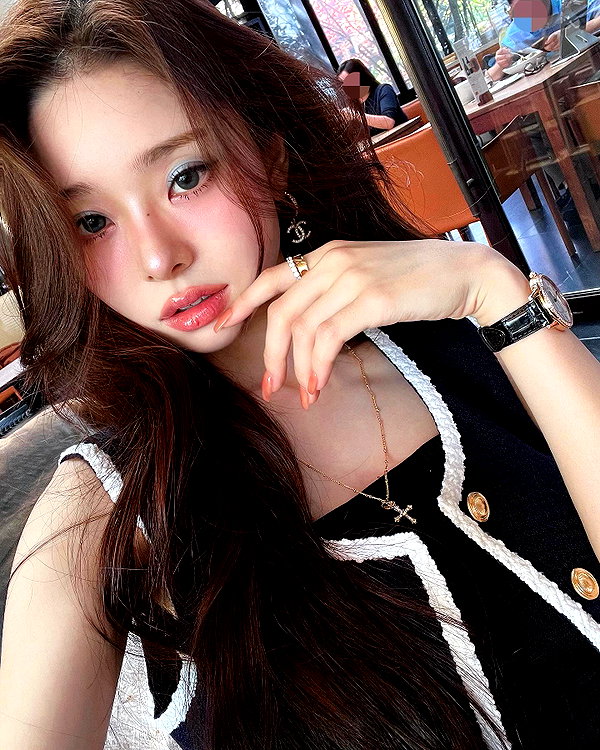 dear.zia instagram image archive image