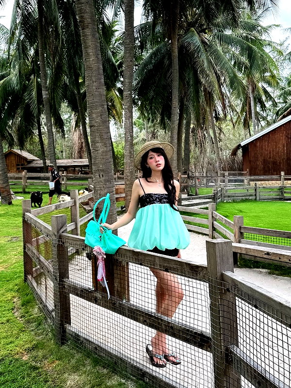 lyhythuedoxinh instagram image archive image