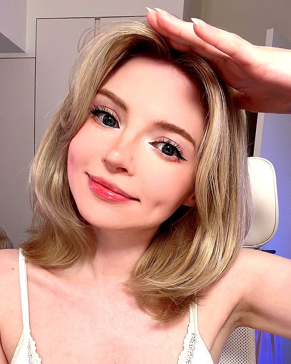 peachmilky_ instagram image archive image