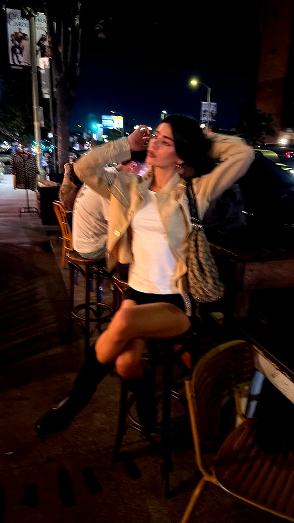 Archived image from @ainaratorneg on Instagram