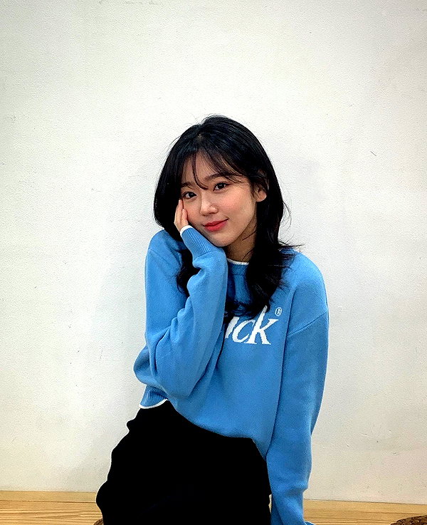 hyeweon__ instagram image archive image