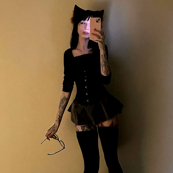 ambrzinha666 instagram image archive image