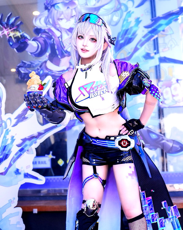 miee_cos instagram image archive image