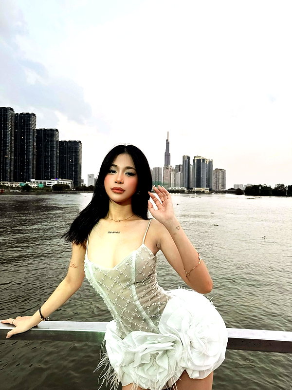 lyhythuedoxinh instagram image archive image
