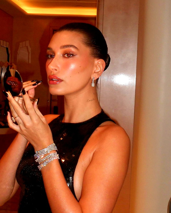 haileybieber instagram image archive image