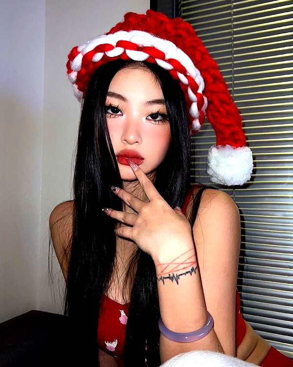 ll.lu1s instagram image archive image