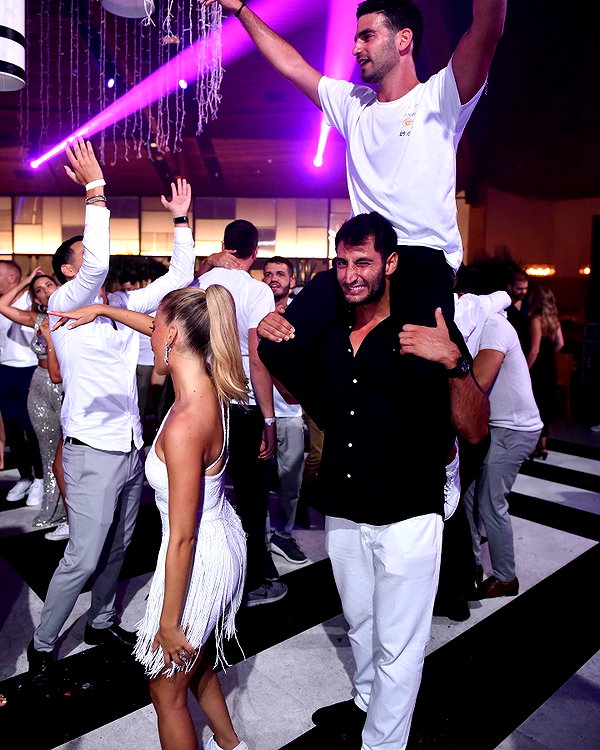 barzomer instagram image archive image