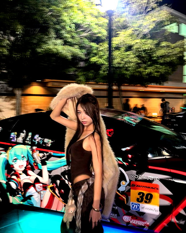 princessamelia_official instagram image archive image