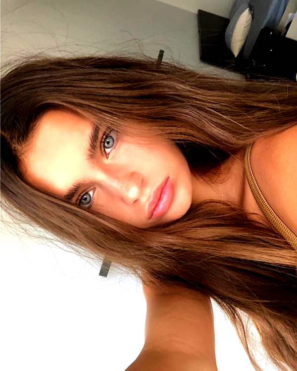 baddiesessence instagram image archive image